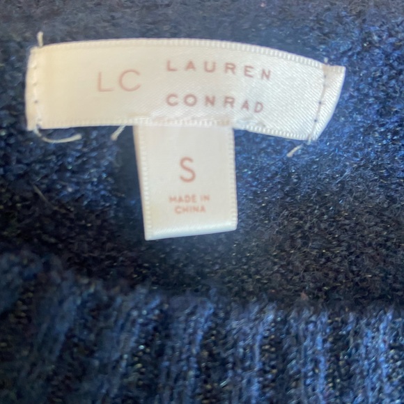 Winter women small sweatshirt. - Picture 2 of 2